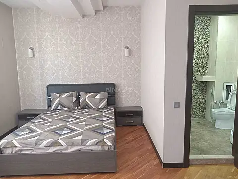 Satılır 3 otaqlı mənzil 140 m²