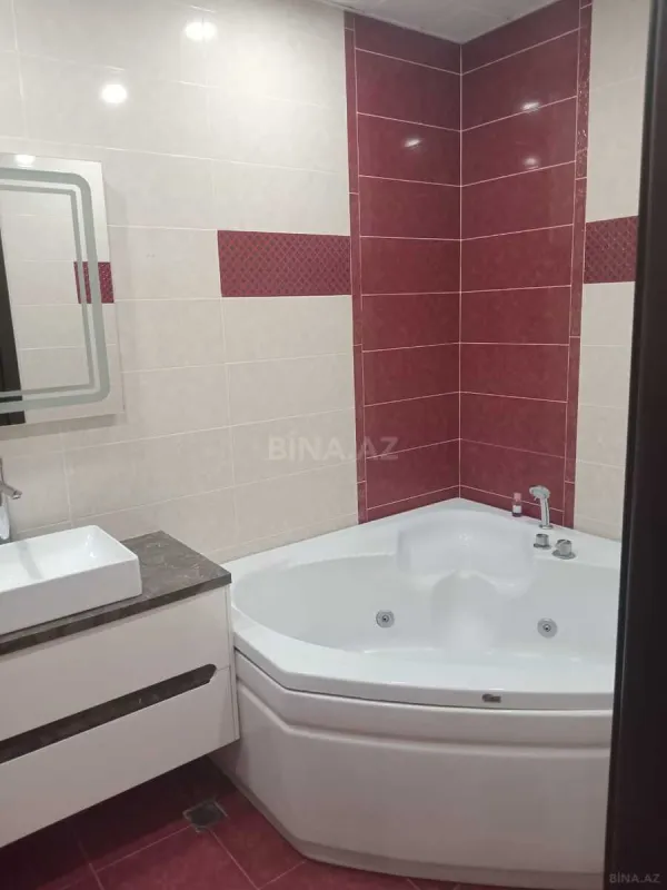 Satılır 3 otaqlı mənzil 140 m²