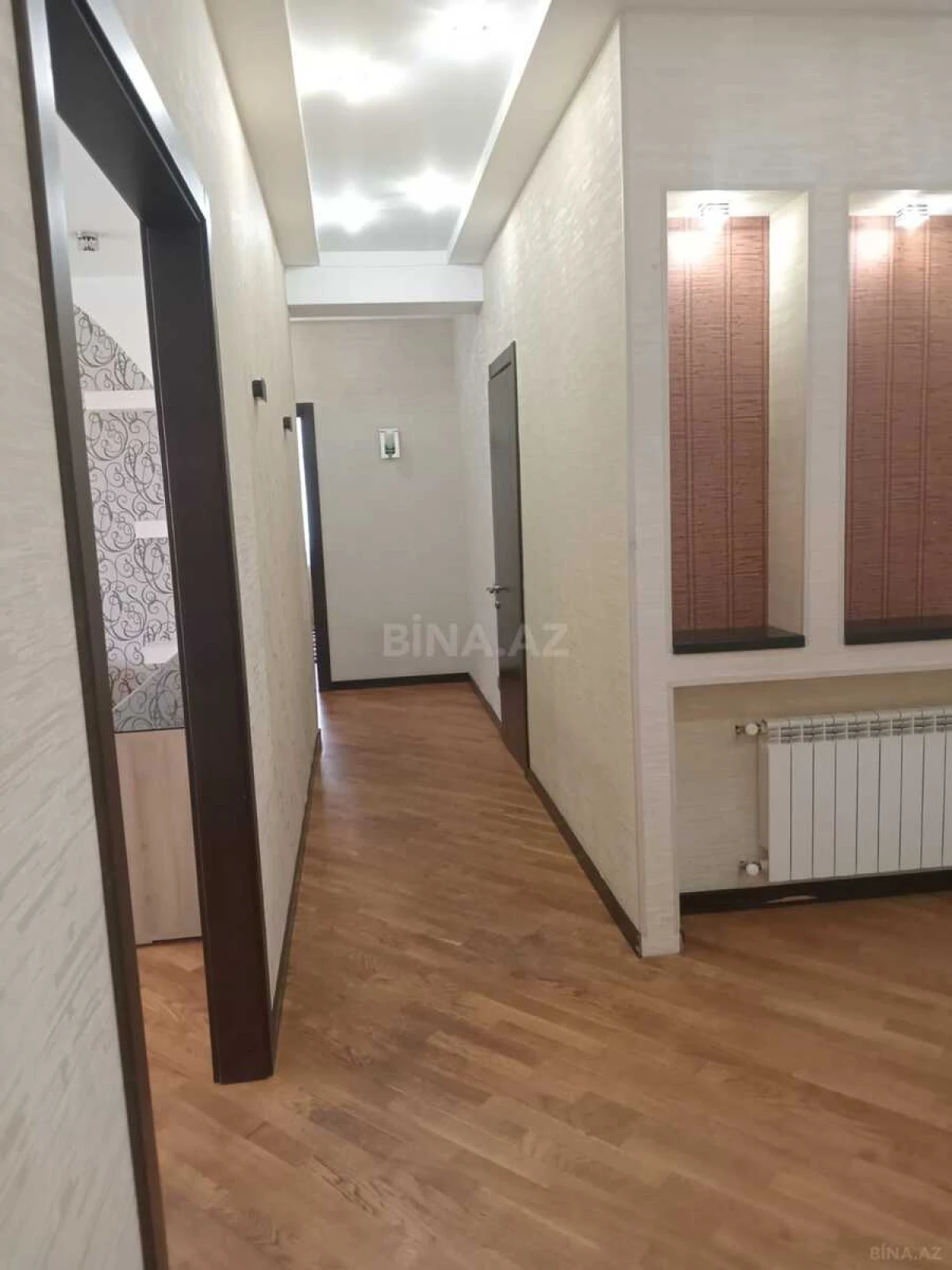 Satılır 3 otaqlı mənzil 140 m²