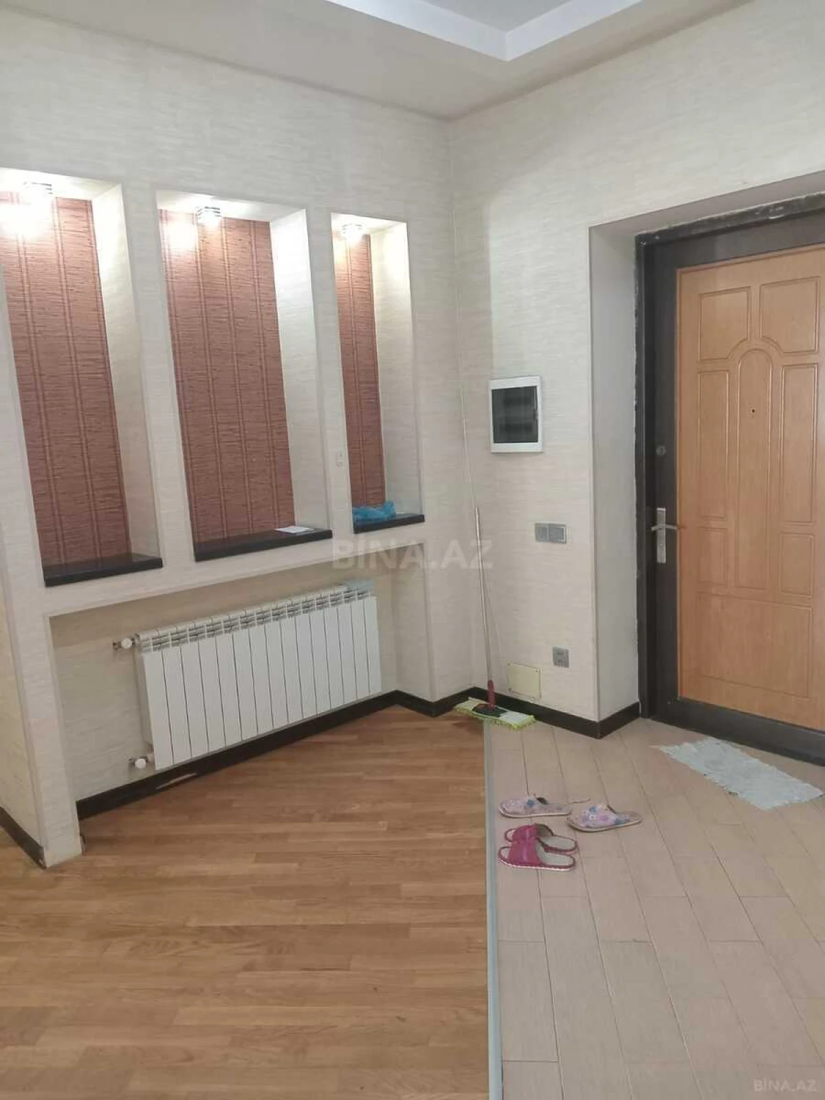Satılır 3 otaqlı mənzil 140 m²