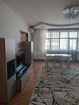 Satılır 3 otaqlı mənzil 140 m²