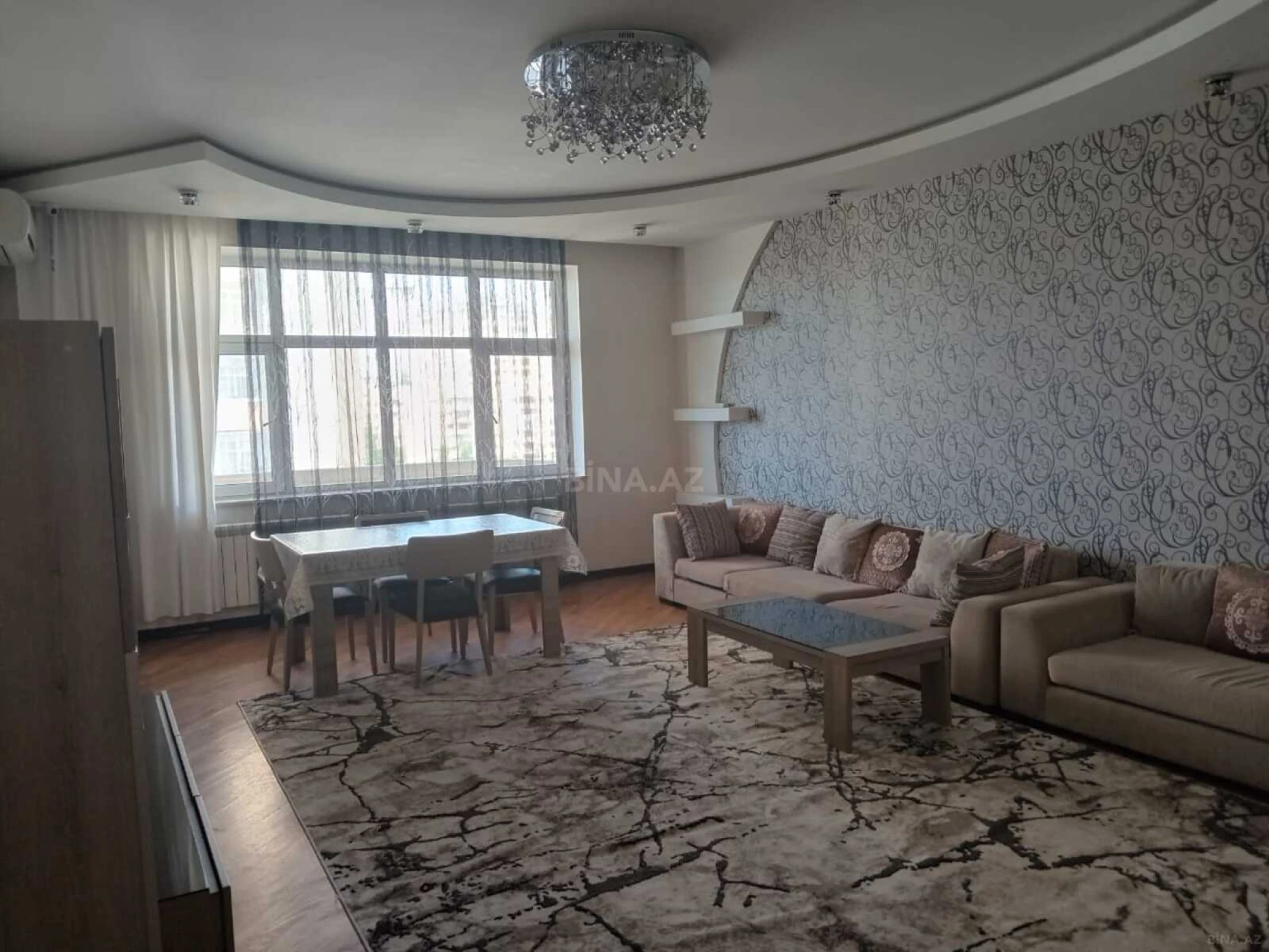 Satılır 3 otaqlı mənzil 140 m²