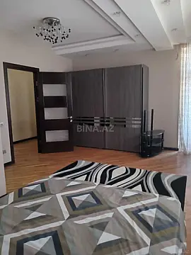 Satılır 3 otaqlı mənzil 140 m²