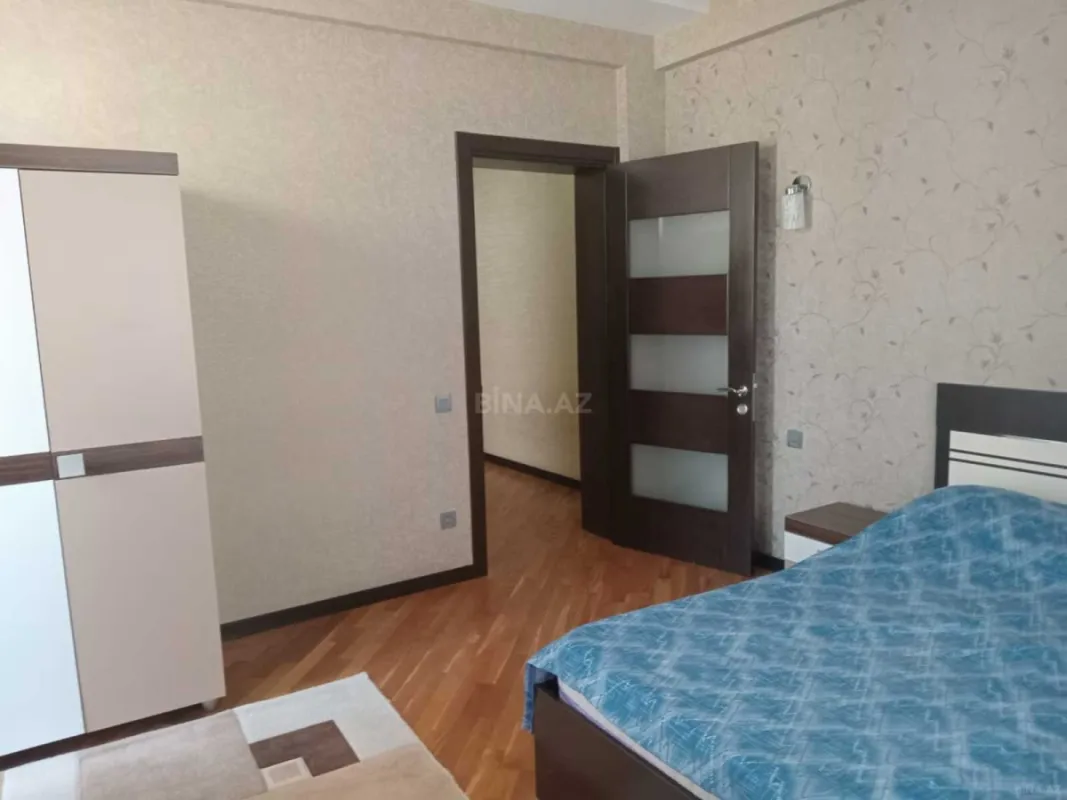 Satılır 3 otaqlı mənzil 140 m²