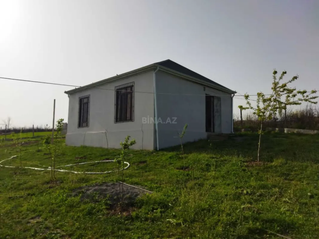 Satılır 2 otaqlı həyət evi 60 m²