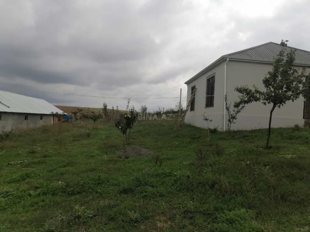 Satılır 2 otaqlı həyət evi 60 m²