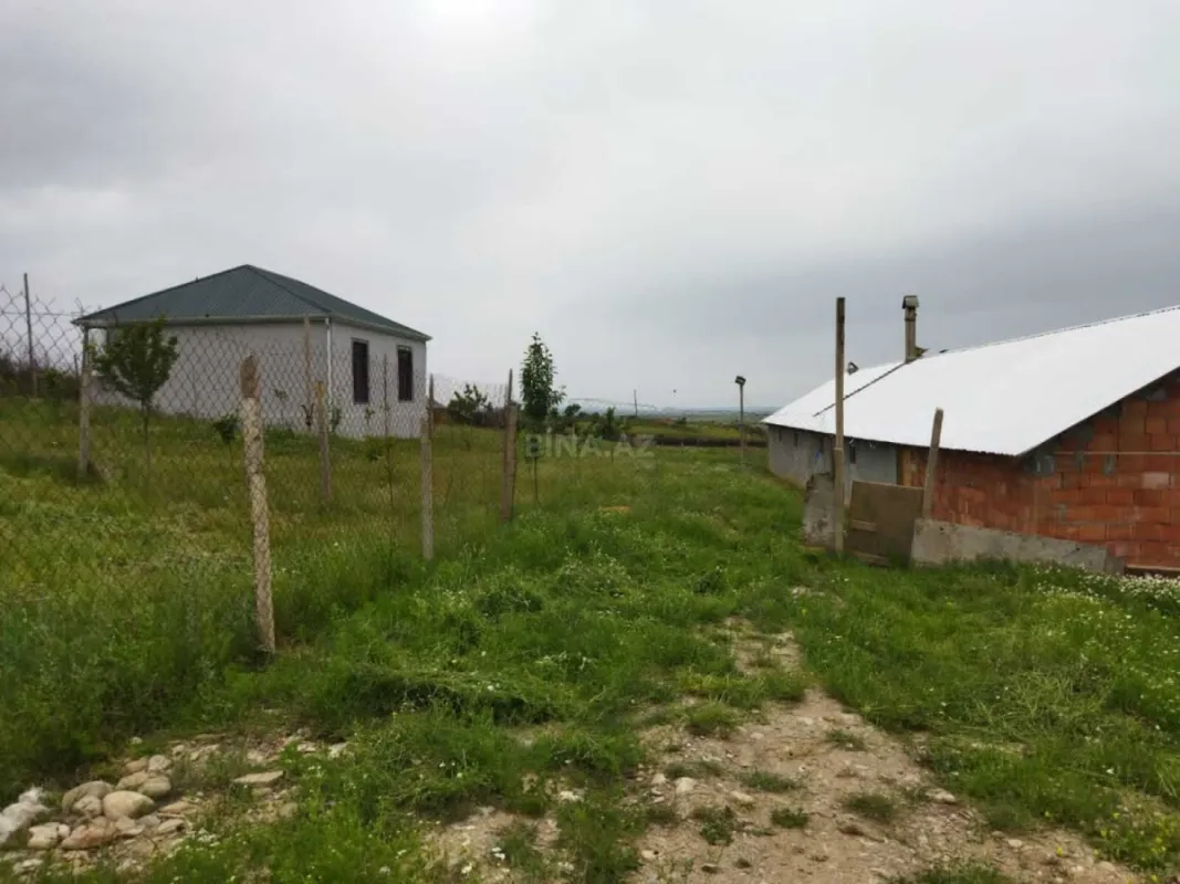 Satılır 2 otaqlı həyət evi 60 m²