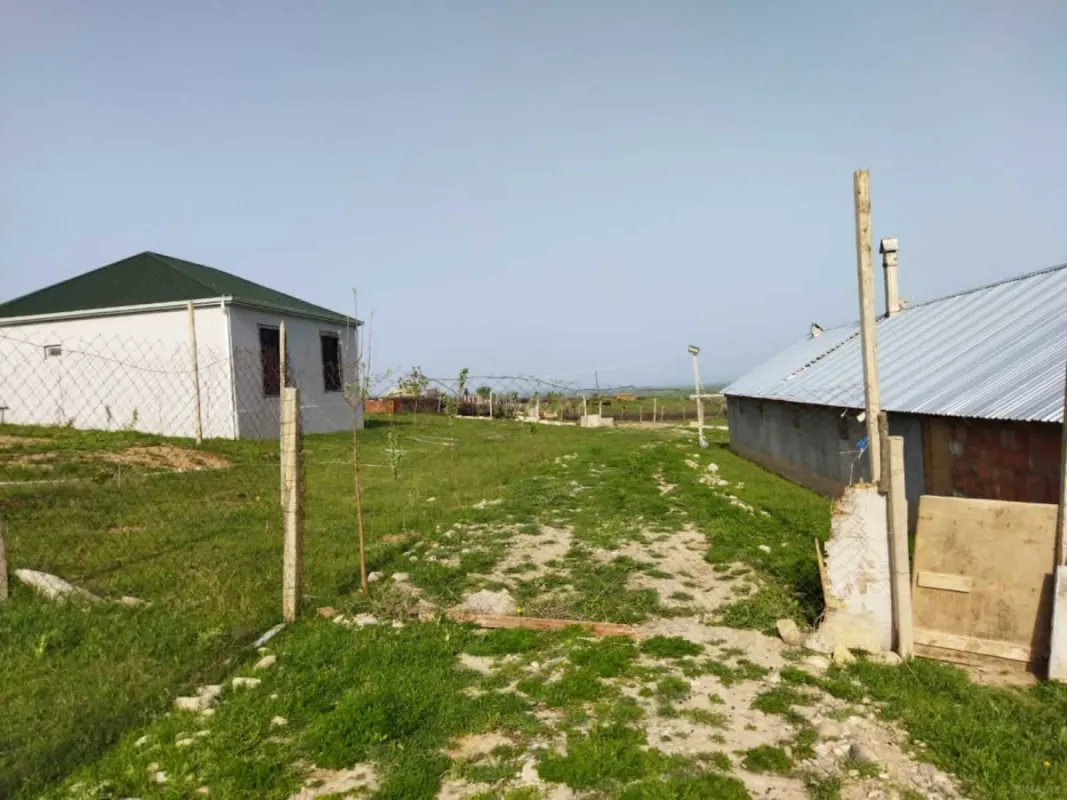 Satılır 2 otaqlı həyət evi 60 m²