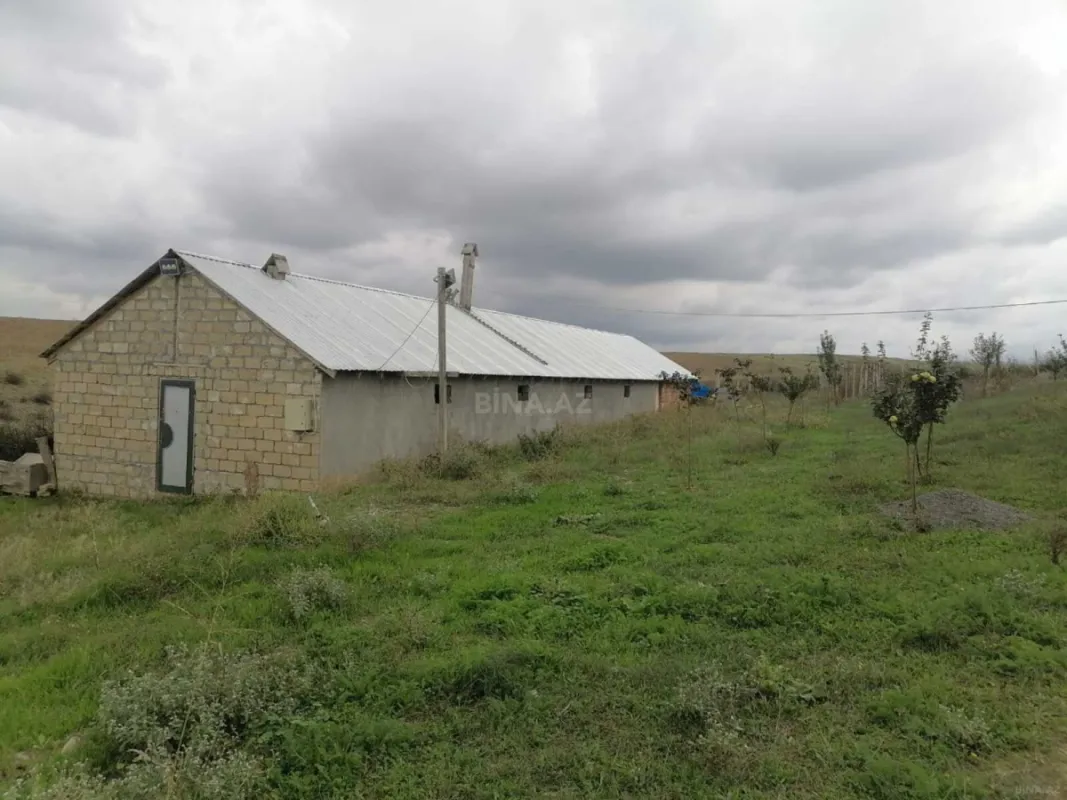 Satılır 2 otaqlı həyət evi 60 m²