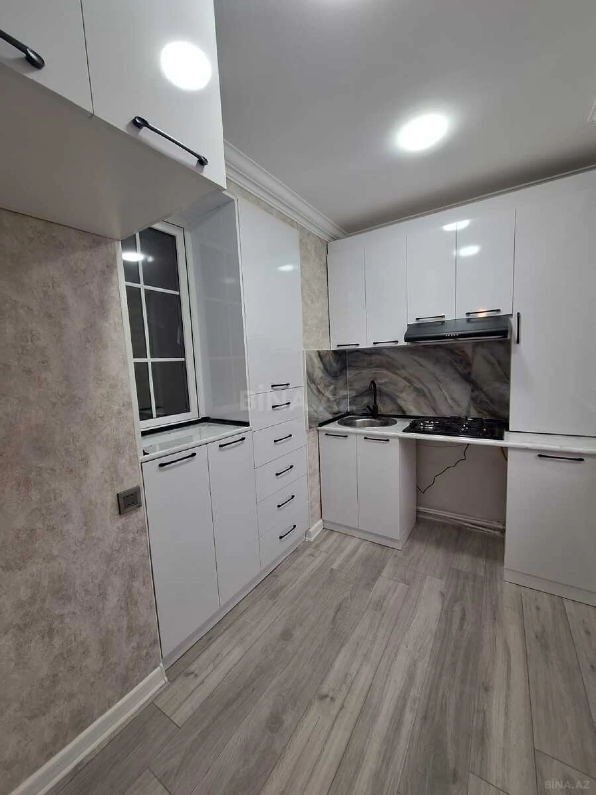Satılır 3 otaqlı mənzil 55 m²