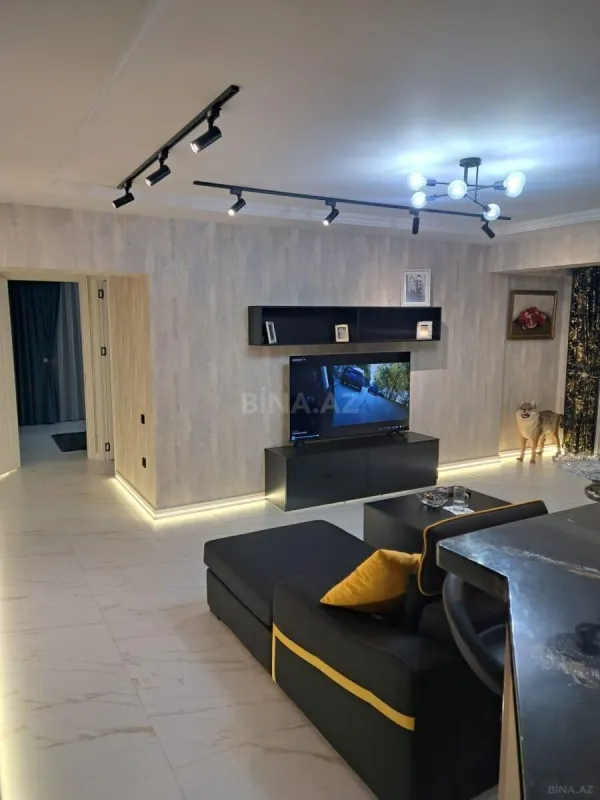 Satılır 3 otaqlı mənzil 113 m²