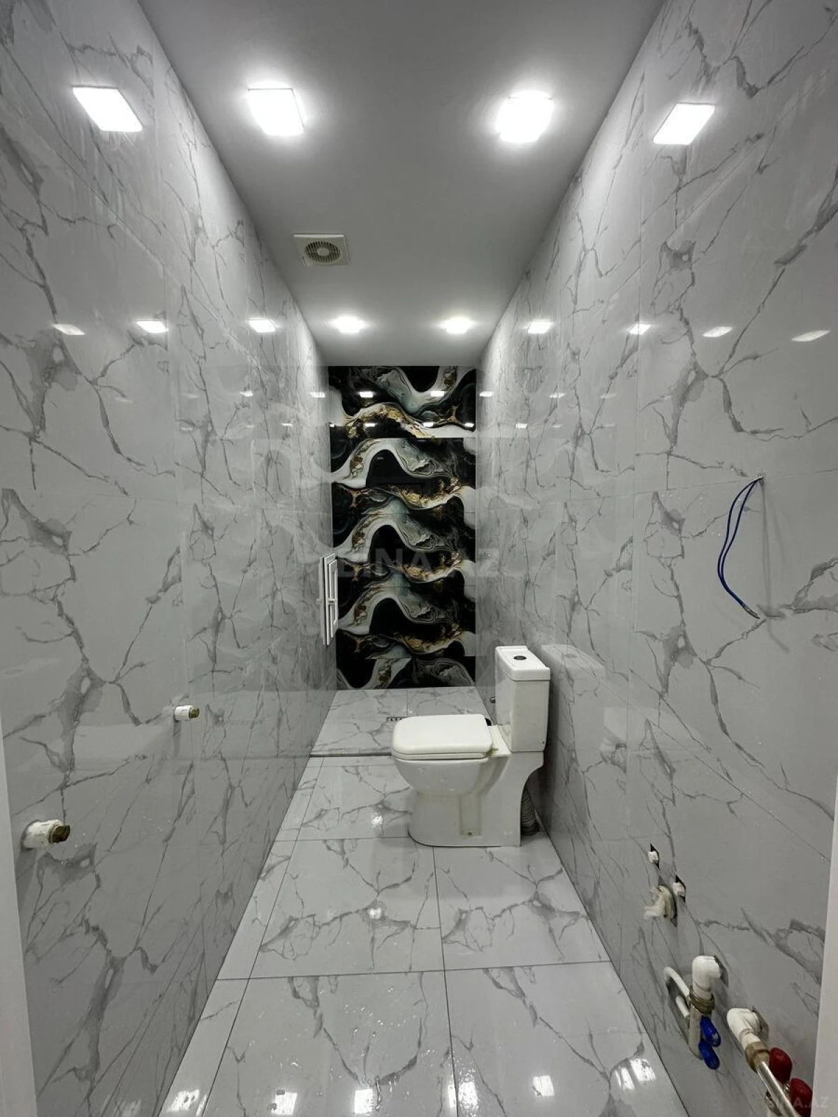 Satılır 2 otaqlı mənzil 68 m²