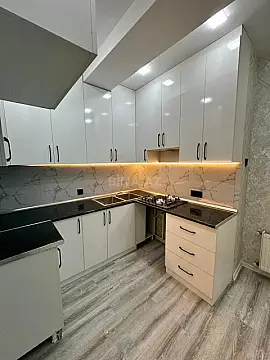 Satılır 2 otaqlı mənzil 68 m²