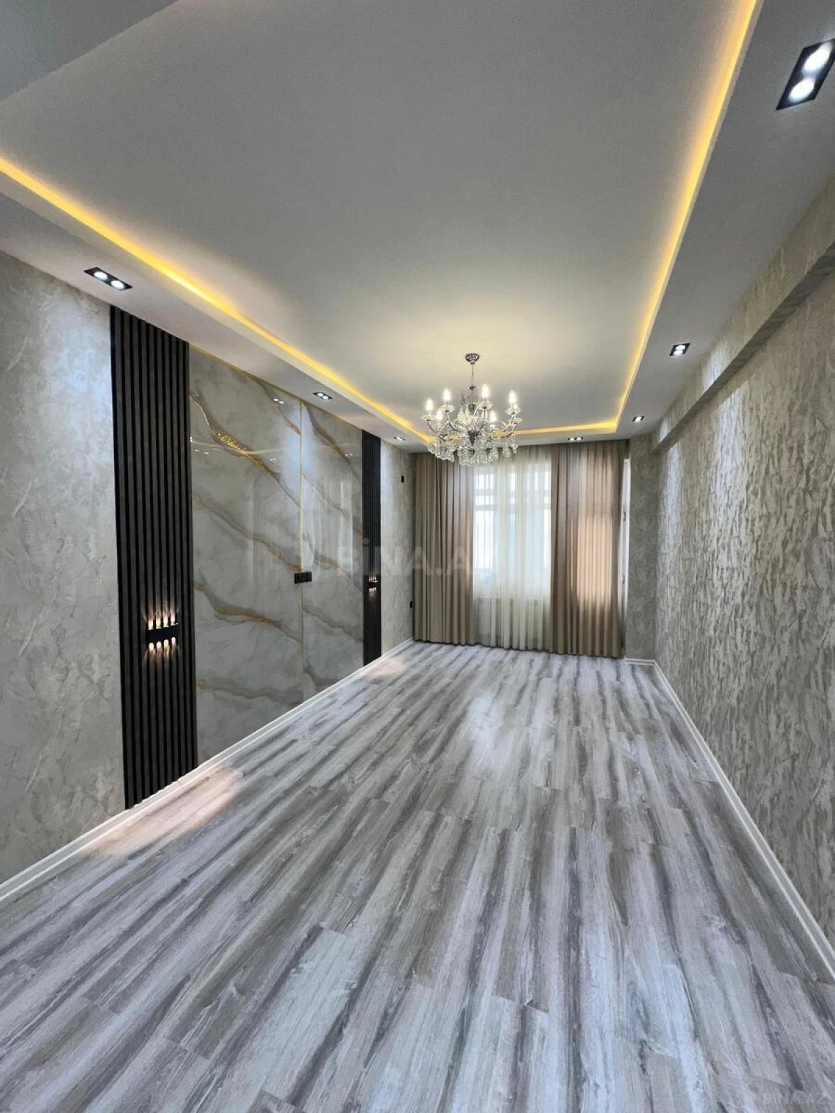 Satılır 2 otaqlı mənzil 68 m²