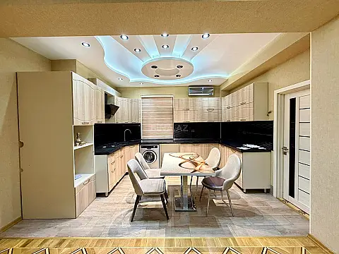 Satılır 3 otaqlı mənzil 110 m²