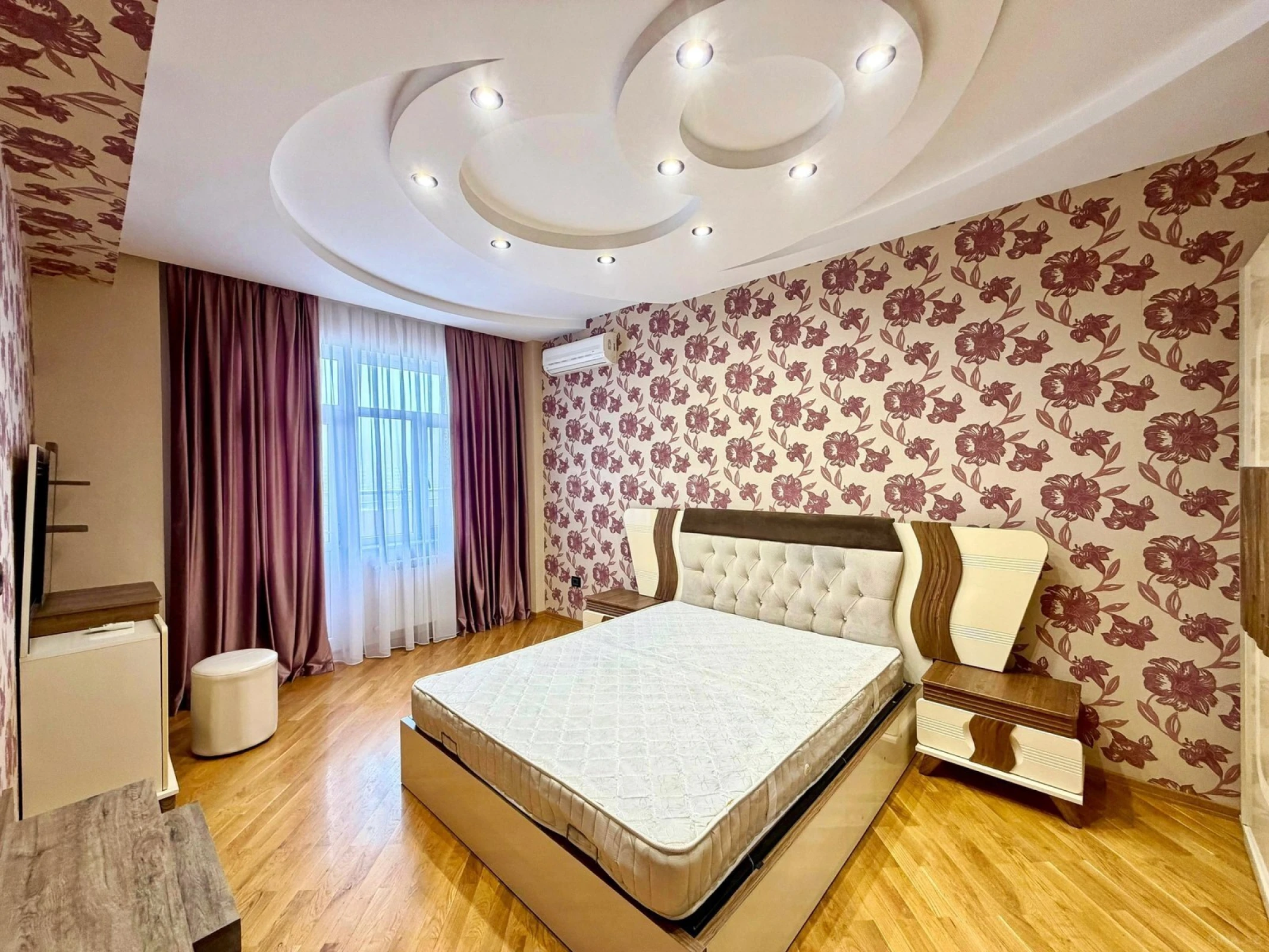 Satılır 3 otaqlı mənzil 110 m²