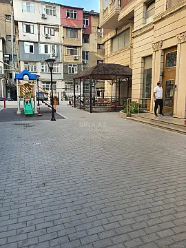 Satılır 3 otaqlı mənzil 133 m²