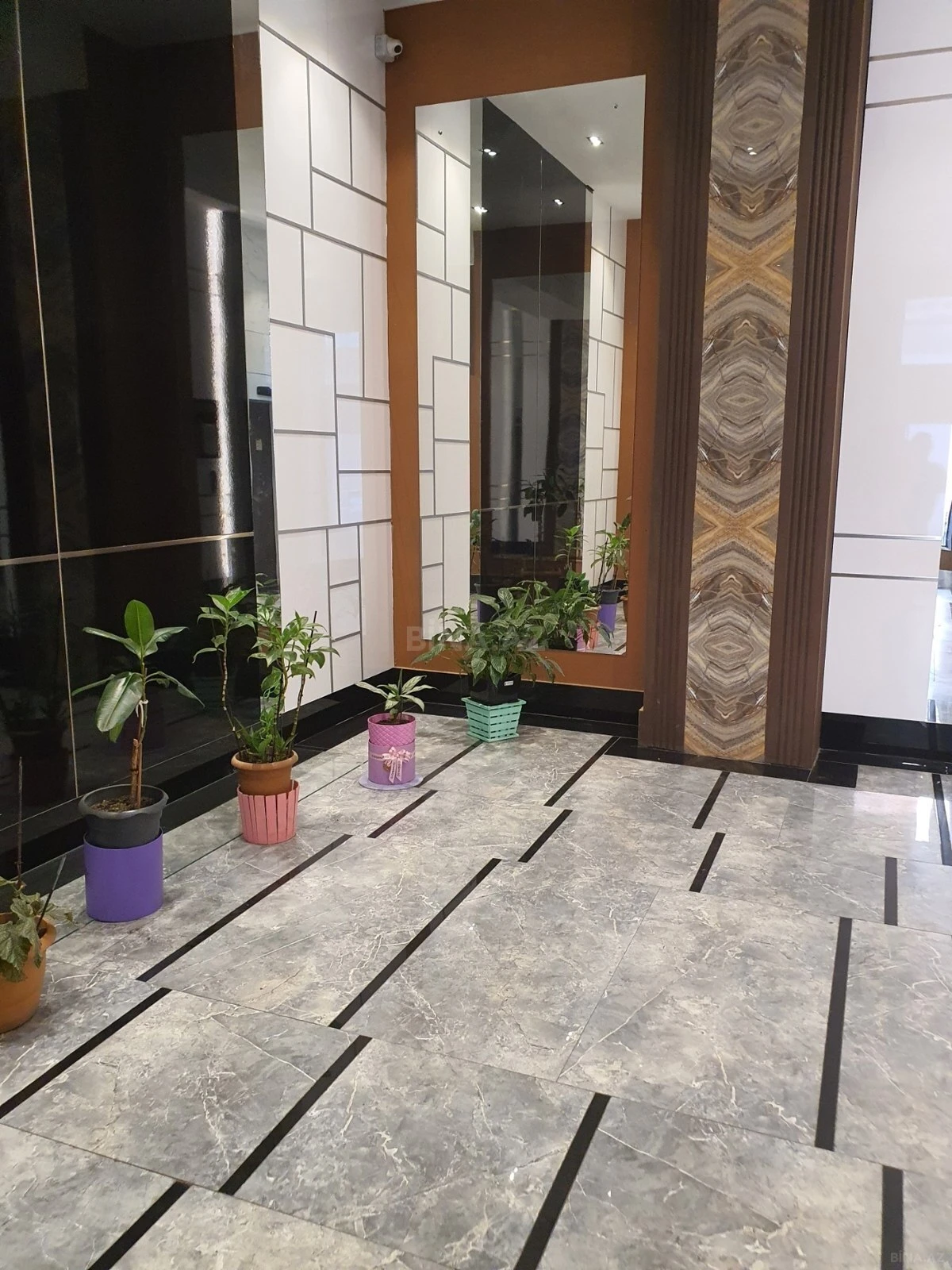 Satılır 3 otaqlı mənzil 133 m²