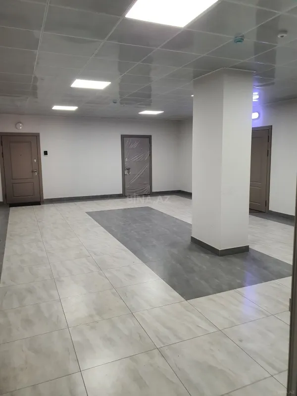 Satılır 3 otaqlı mənzil 133 m²