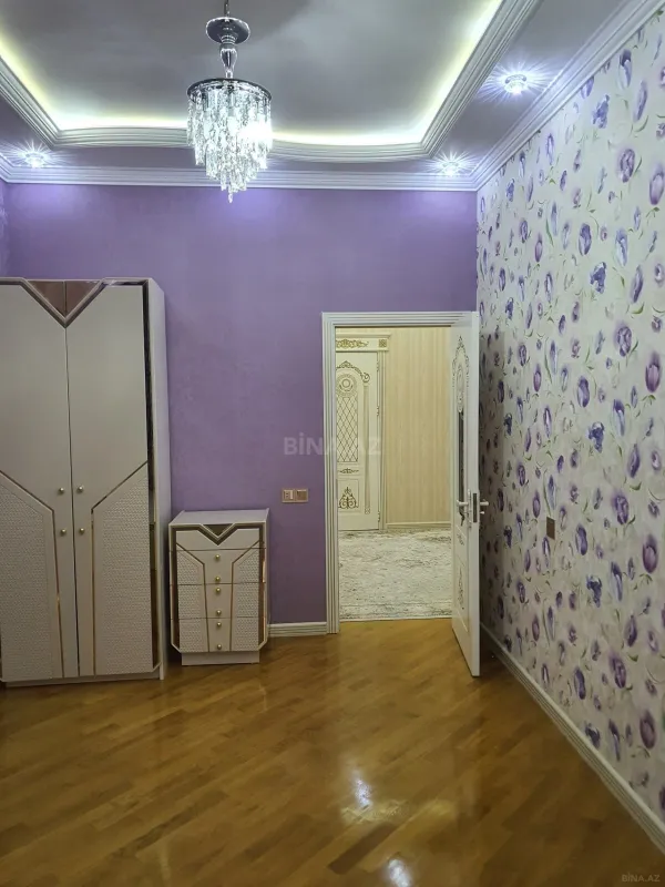 Satılır 3 otaqlı mənzil 116 m²