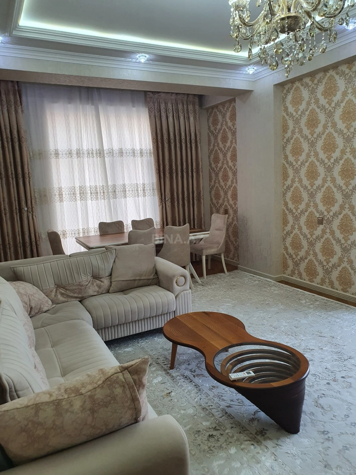 Satılır 3 otaqlı mənzil 116 m²