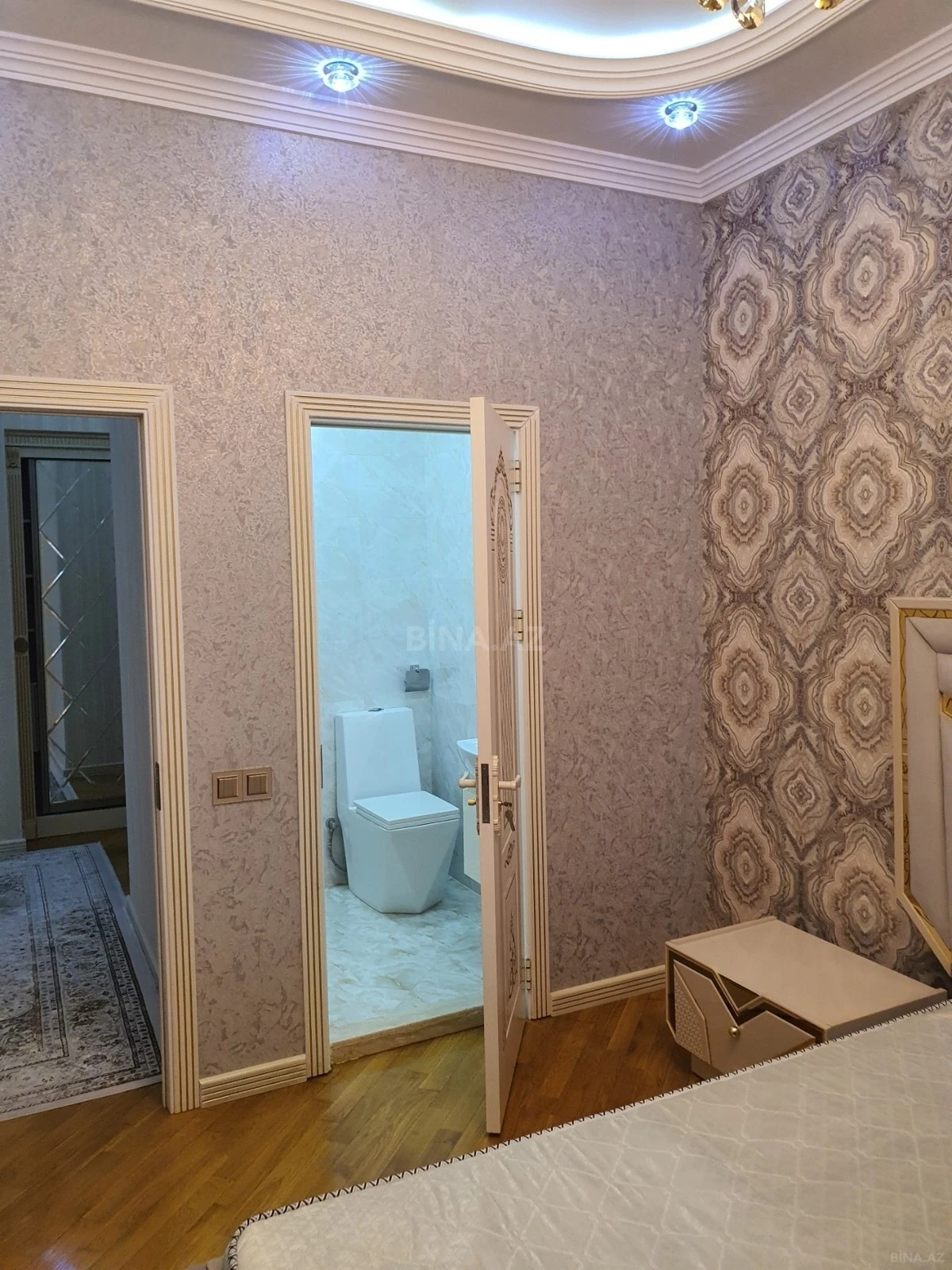 Satılır 3 otaqlı mənzil 116 m²