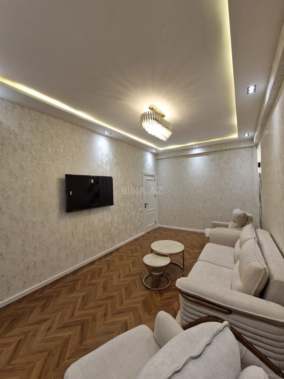 Kirayə verilir 2 otaqlı mənzil 60 m²