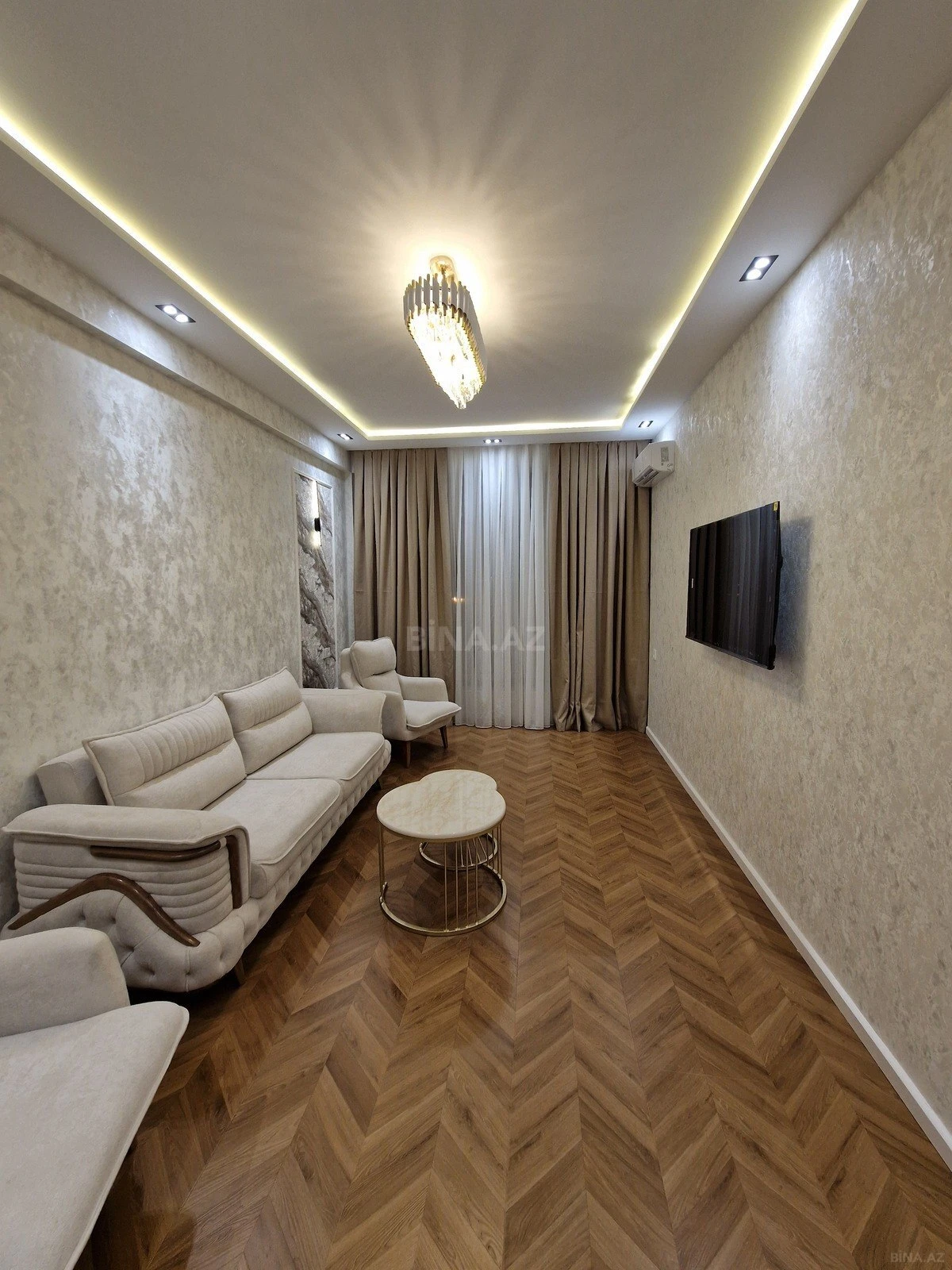 Kirayə verilir 2 otaqlı mənzil 60 m²
