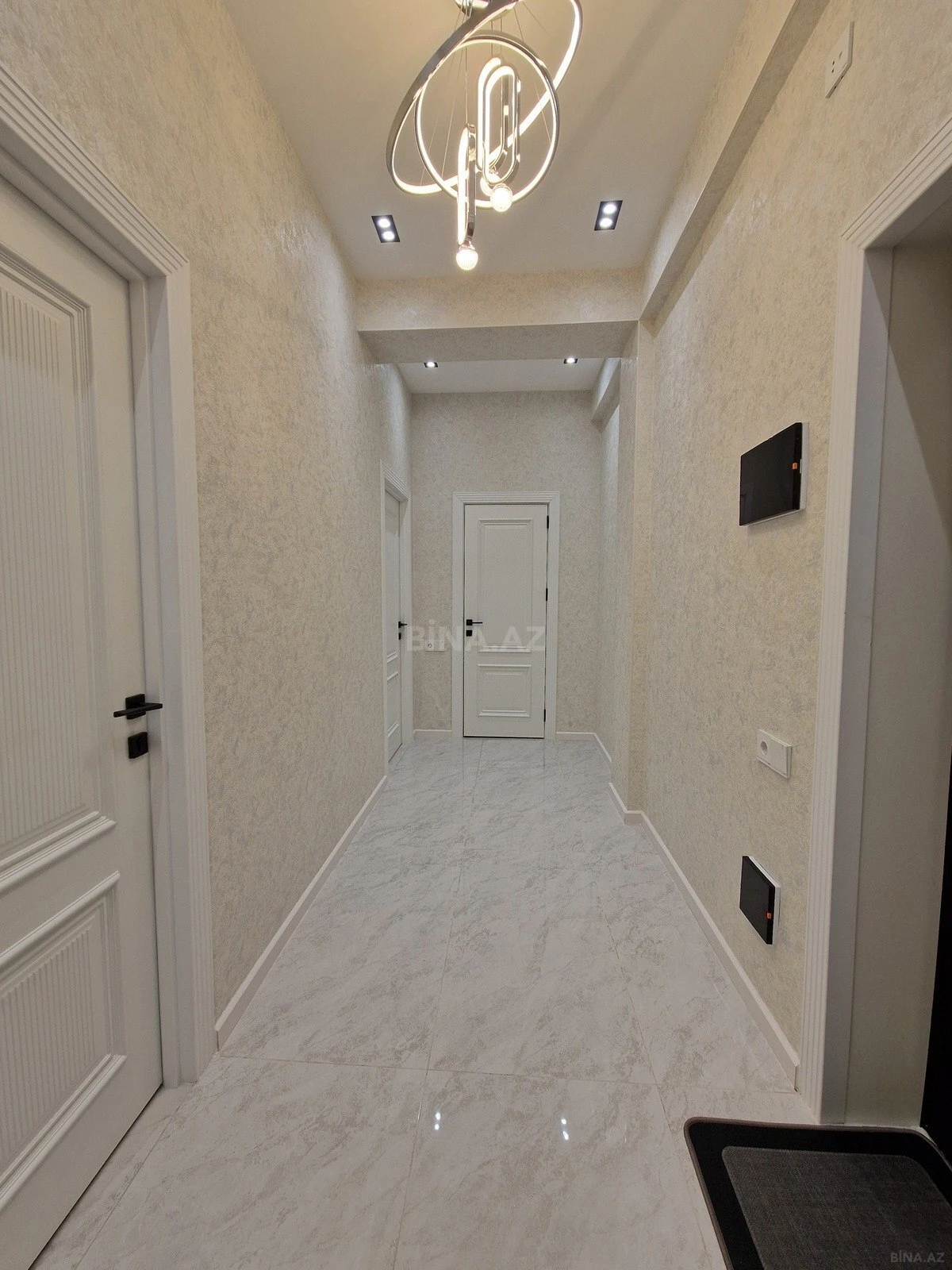 Kirayə verilir 2 otaqlı mənzil 60 m²