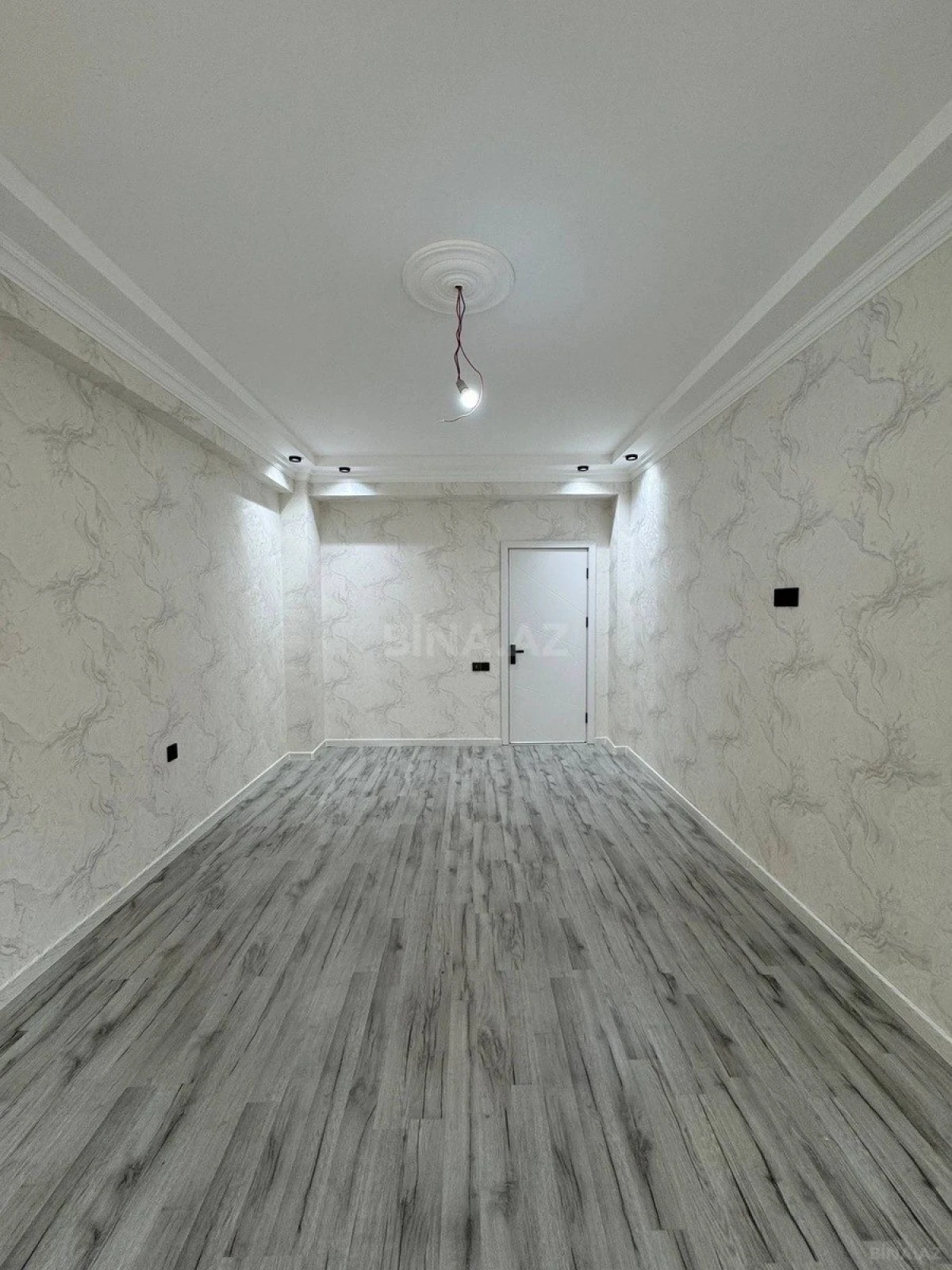 Satılır 2 otaqlı mənzil 57 m²