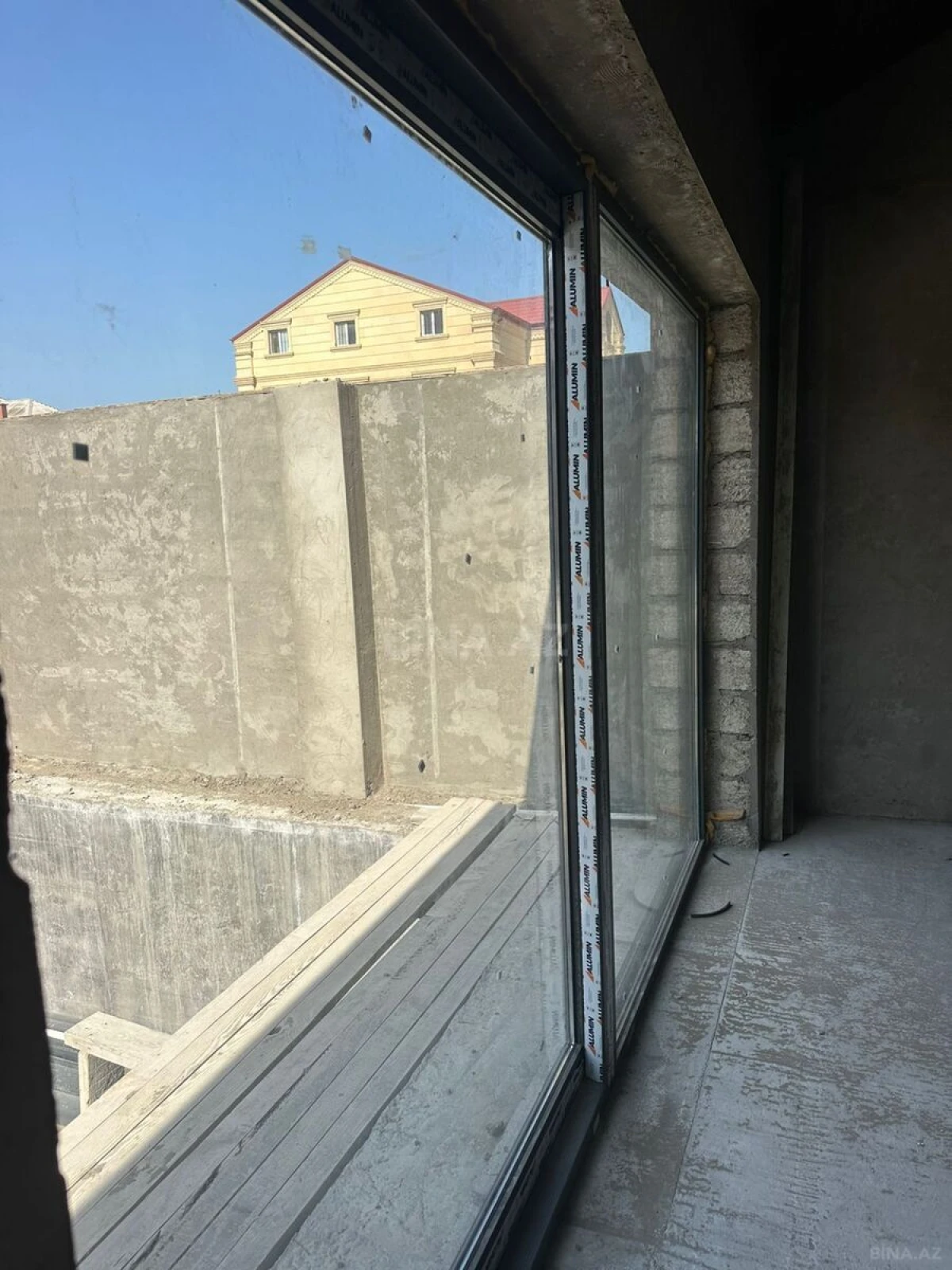 Satılır 4 otaqlı həyət evi 200 m²