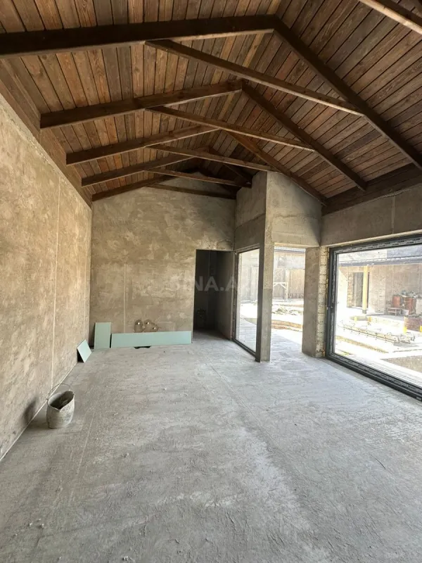 Satılır 4 otaqlı həyət evi 200 m²