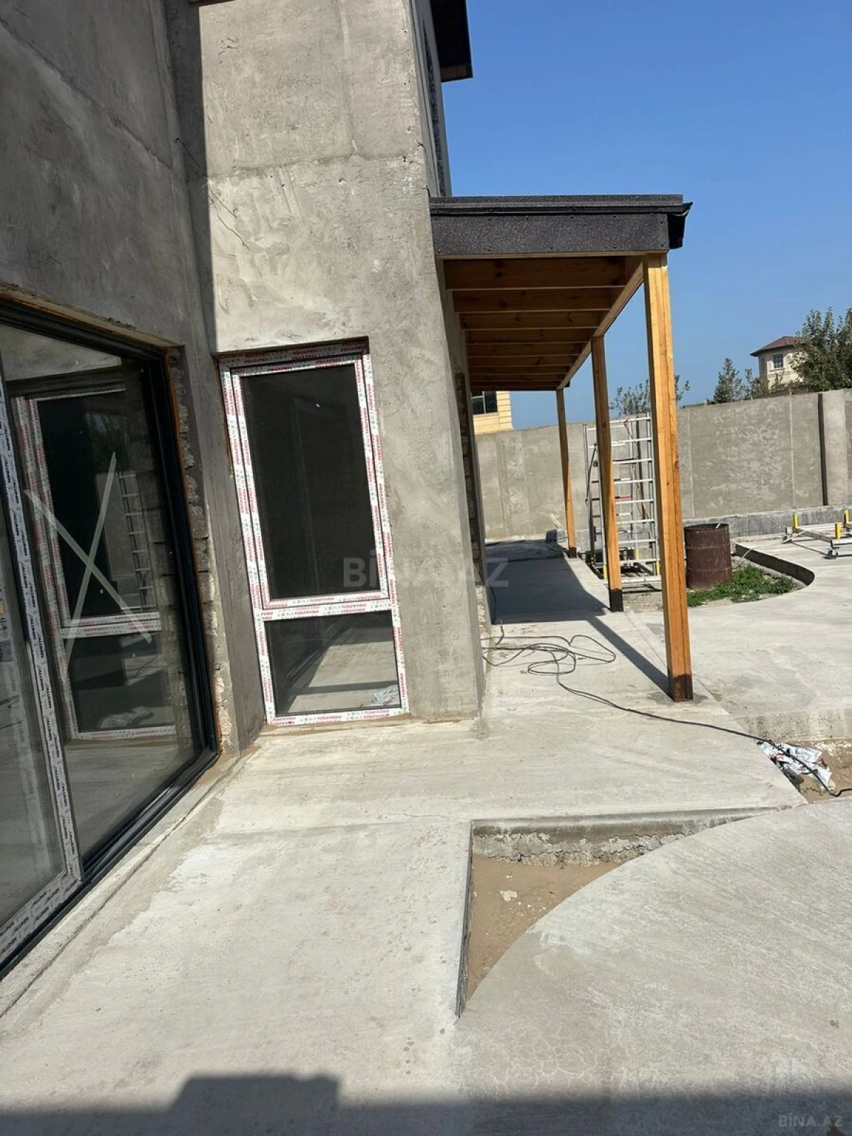 Satılır 4 otaqlı həyət evi 200 m²