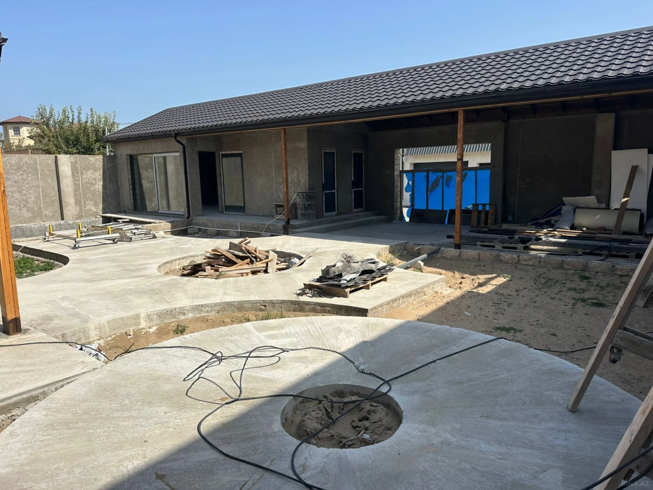 Satılır 4 otaqlı həyət evi 200 m²