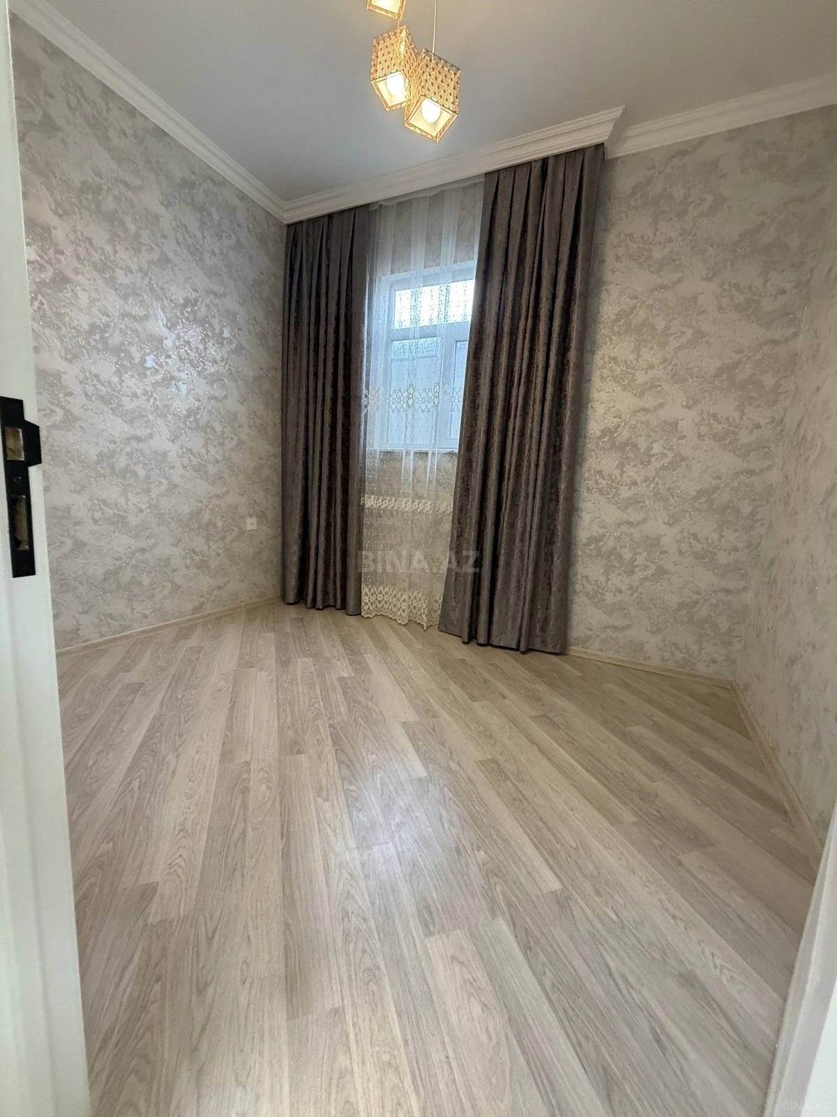 Satılır 6 otaqlı həyət evi 150 m²