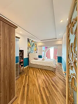 Satılır 3 otaqlı mənzil 141 m²