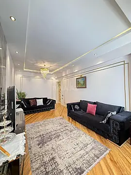 Satılır 3 otaqlı mənzil 141 m²