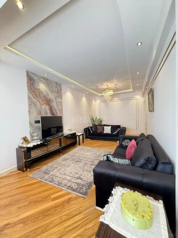 Satılır 3 otaqlı mənzil 141 m²