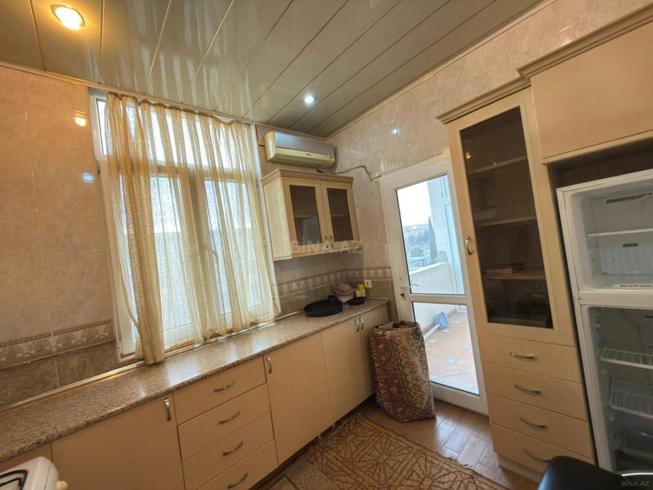 Satılır 2 otaqlı mənzil 60 m²