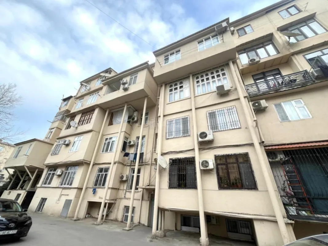 Satılır 2 otaqlı mənzil 60 m²