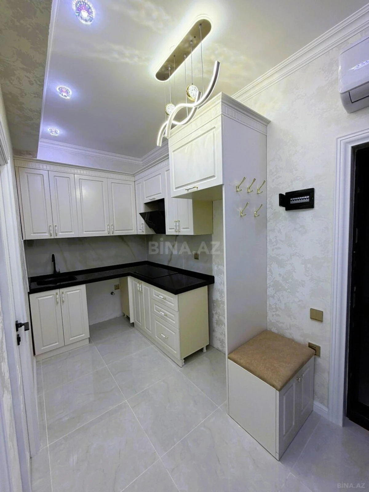 Satılır 2 otaqlı mənzil 53 m²