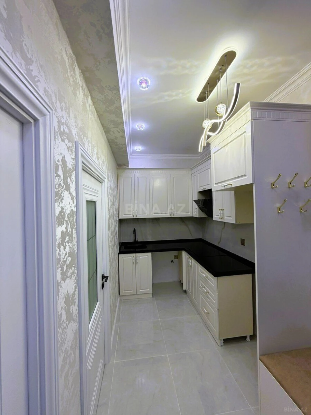 Satılır 2 otaqlı mənzil 53 m²