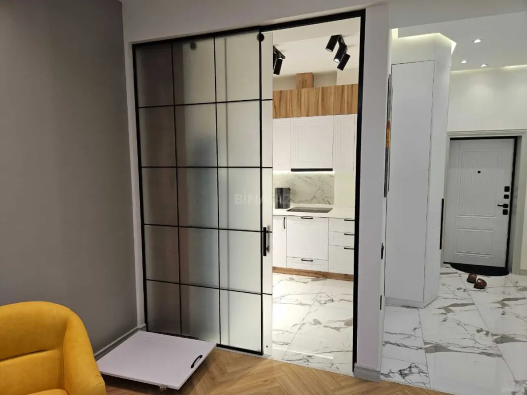 Kirayə verilir 2 otaqlı mənzil 64 m²