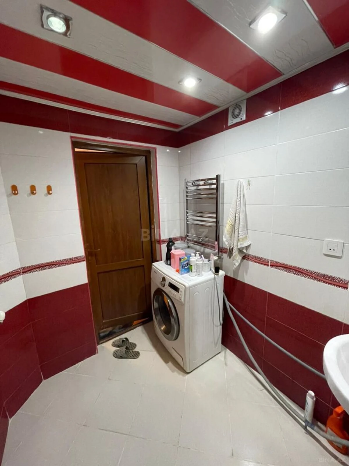 Satılır 3 otaqlı mənzil 117 m²