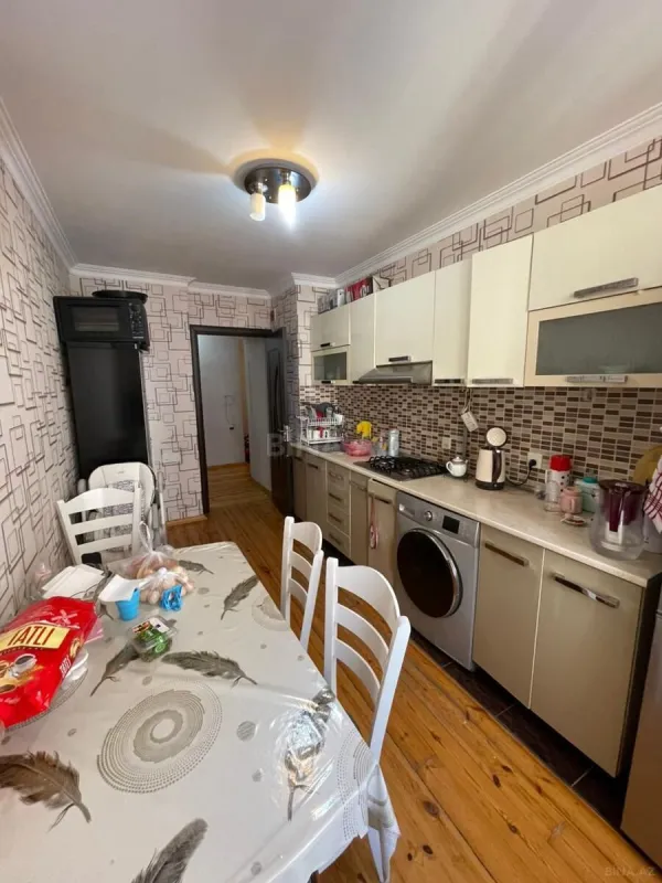 Satılır 3 otaqlı mənzil 117 m²