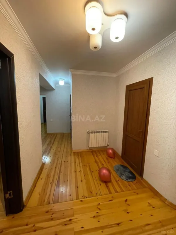 Satılır 3 otaqlı mənzil 117 m²