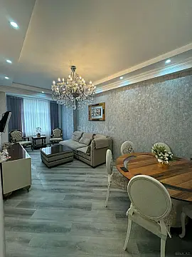 Satılır 3 otaqlı mənzil 125 m²