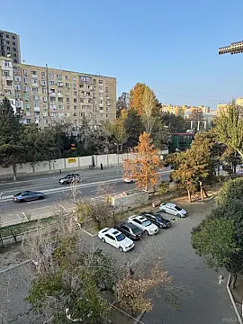 Satılır 3 otaqlı mənzil 70 m² — Bakı, Memar Əcəmi yanı 3 otaq 70.00 m²