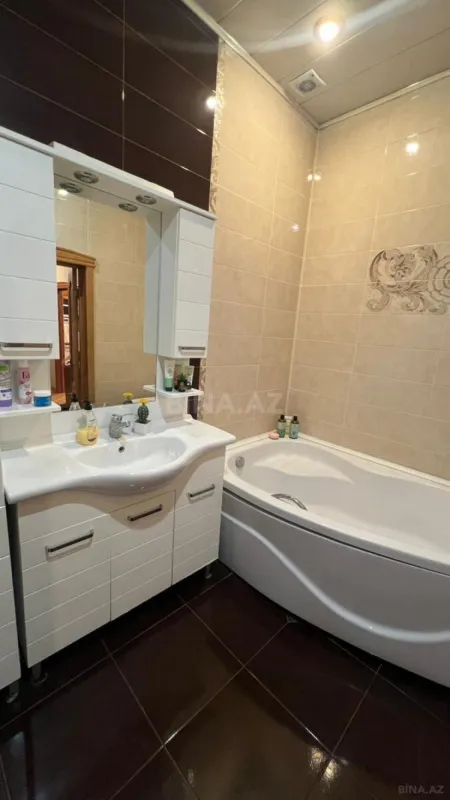 Satılır 2 otaqlı mənzil 90 m²