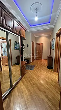 Satılır 2 otaqlı mənzil 90 m²